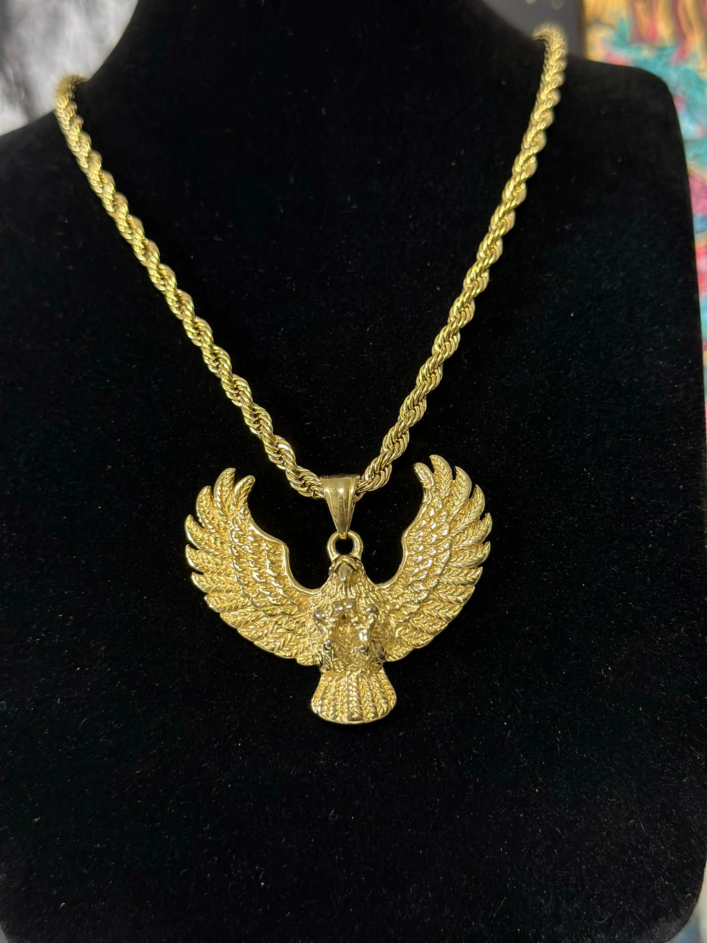 Dije Águila Acero
