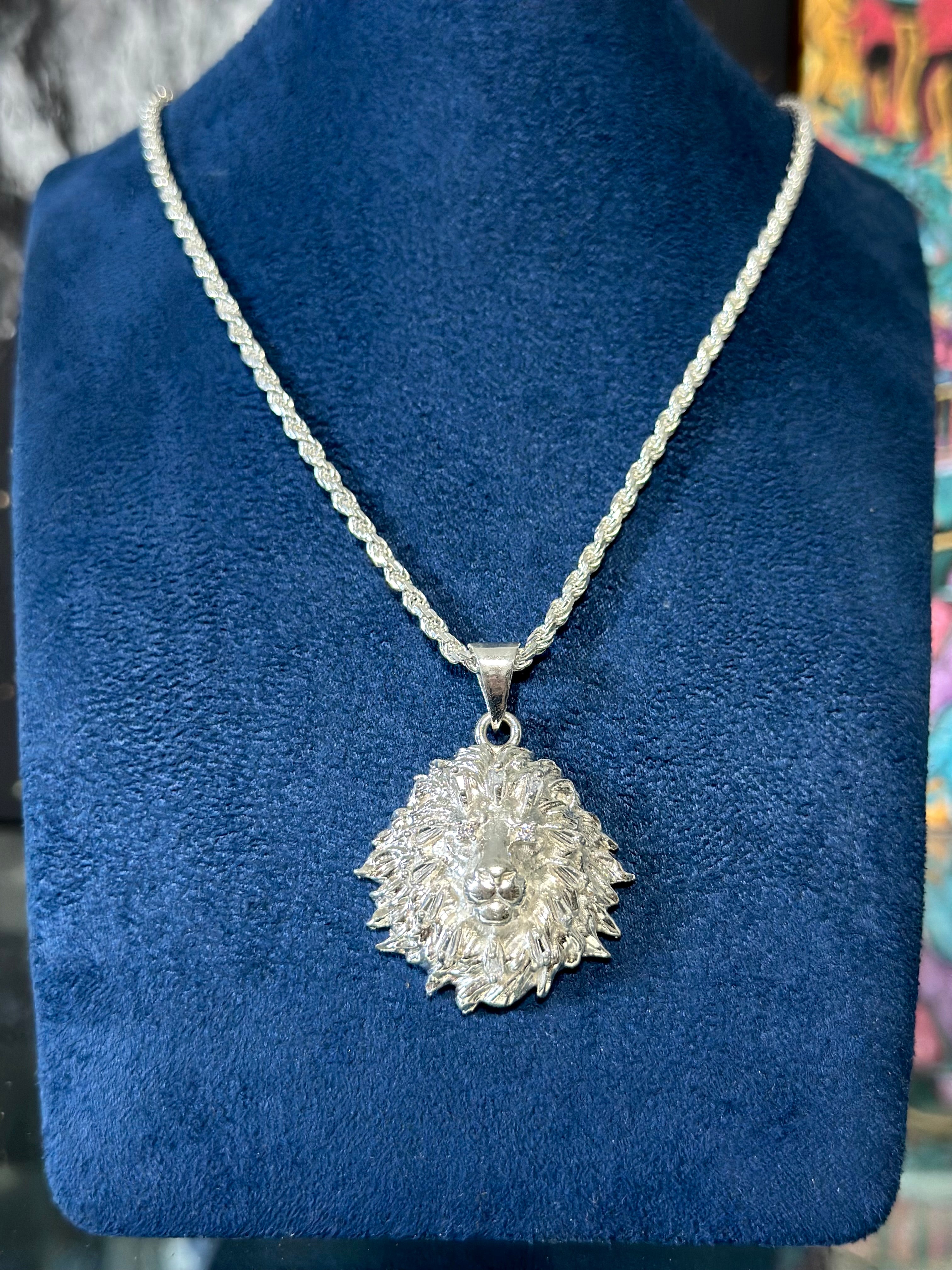 Dije León Plata .925