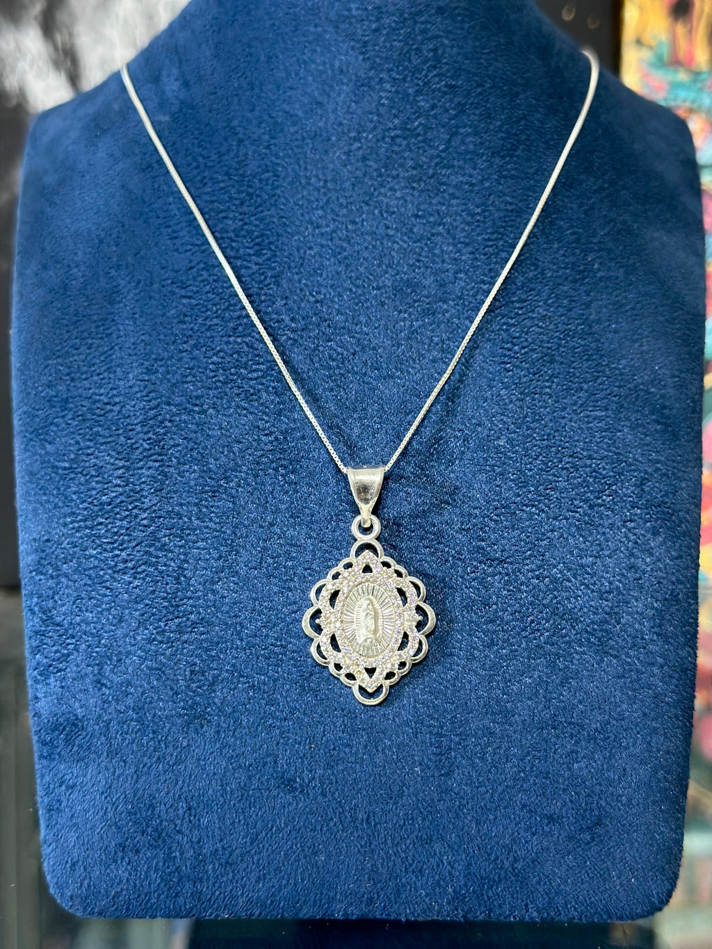 Dije Virgen Medalla Especial Plata .925