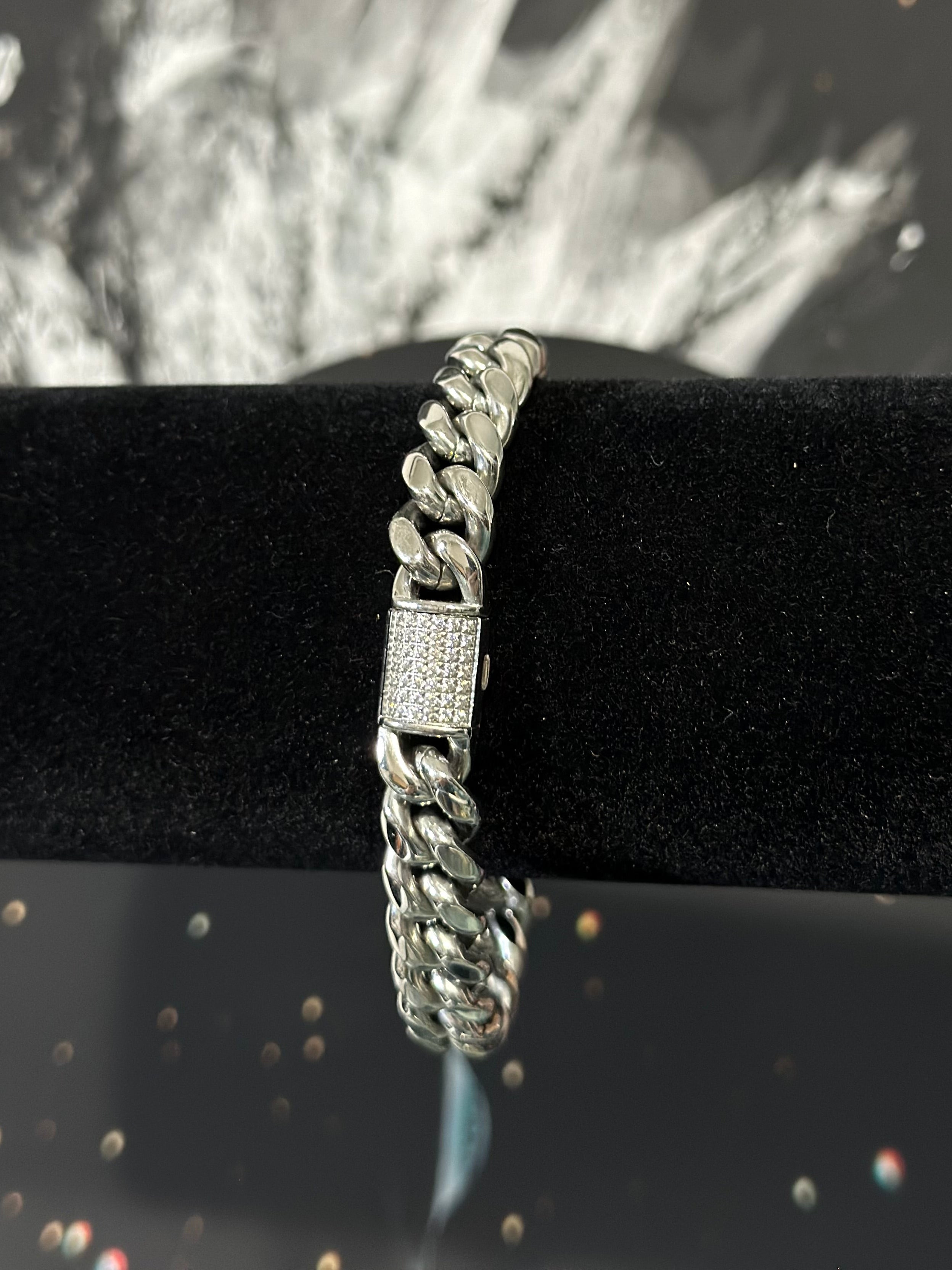 Pulsera Cubana Broche Zirconias Acero