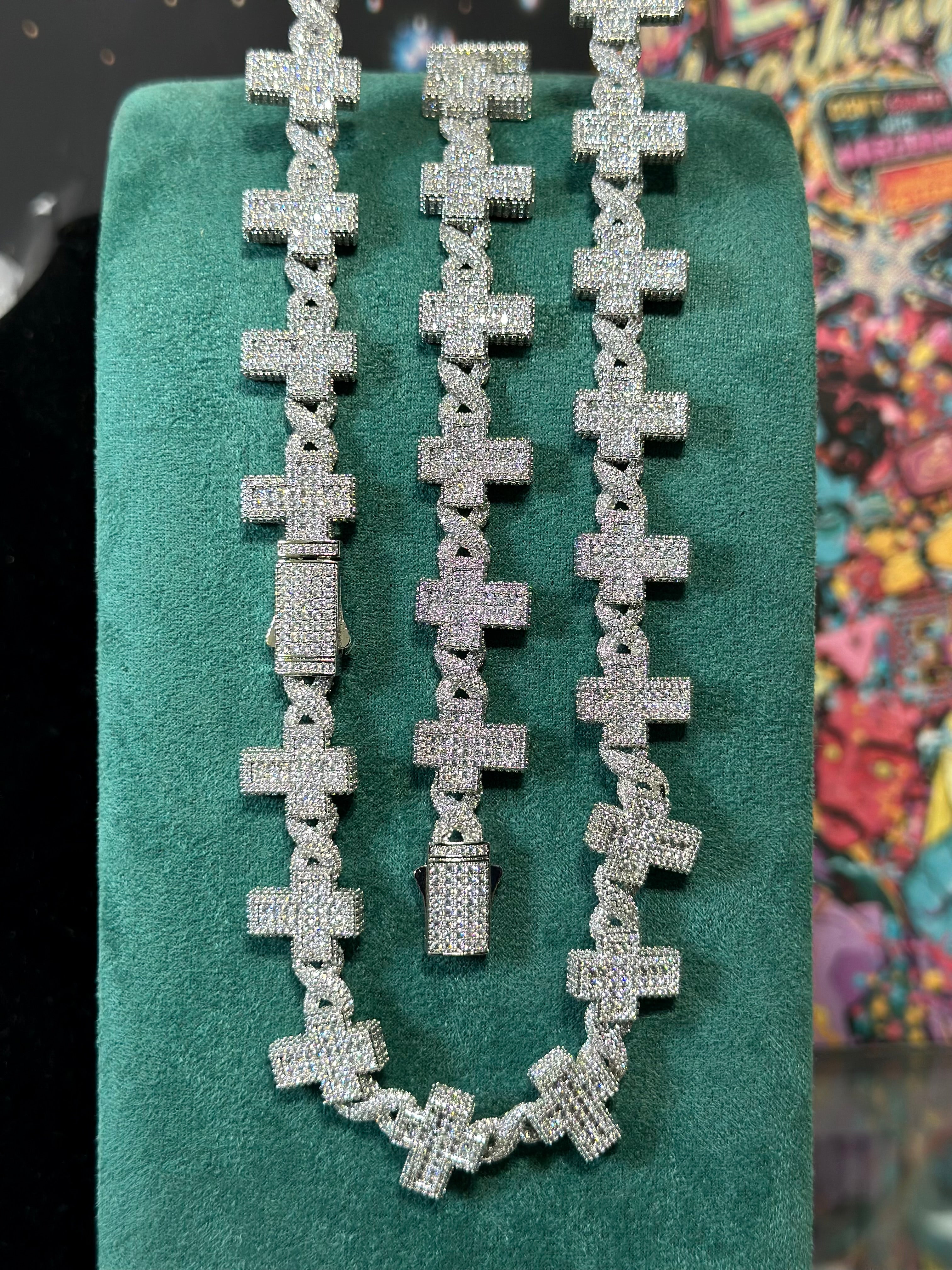 Modelo Infinity Cross Laminado 18k