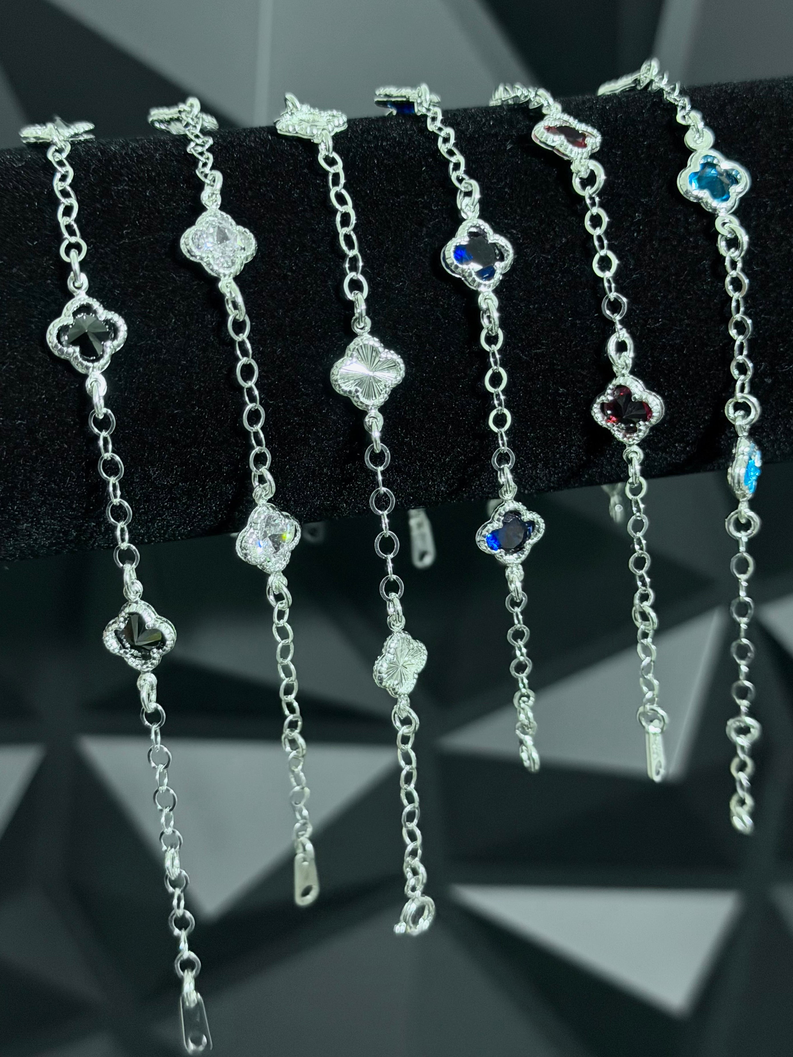 Pulsera Trébol VC tipo “Van Cleef” Chica Plata .925