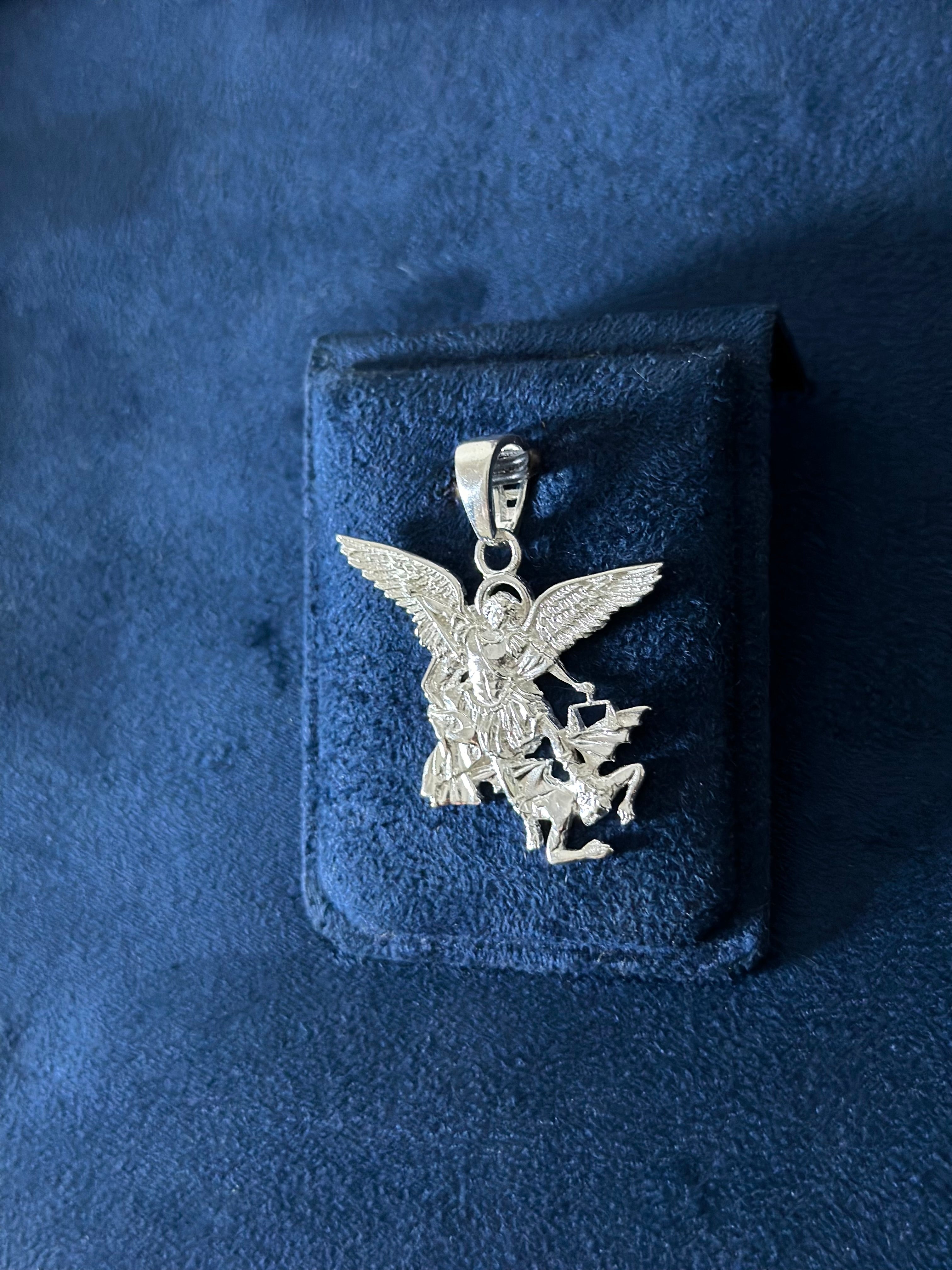 Dije San Miguel Arcángel Plata .925