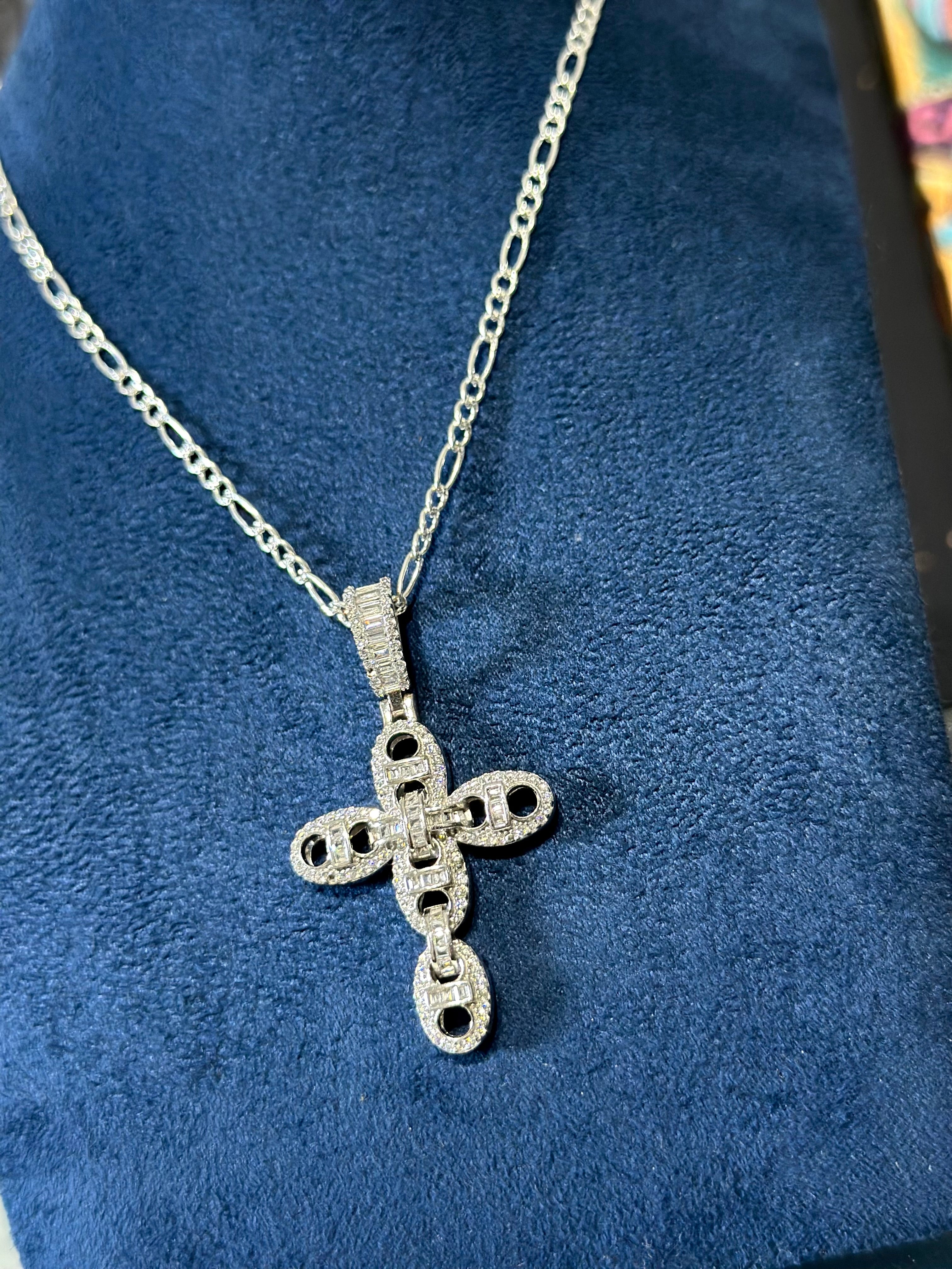 Dije Cruz Gxcci Plata .925