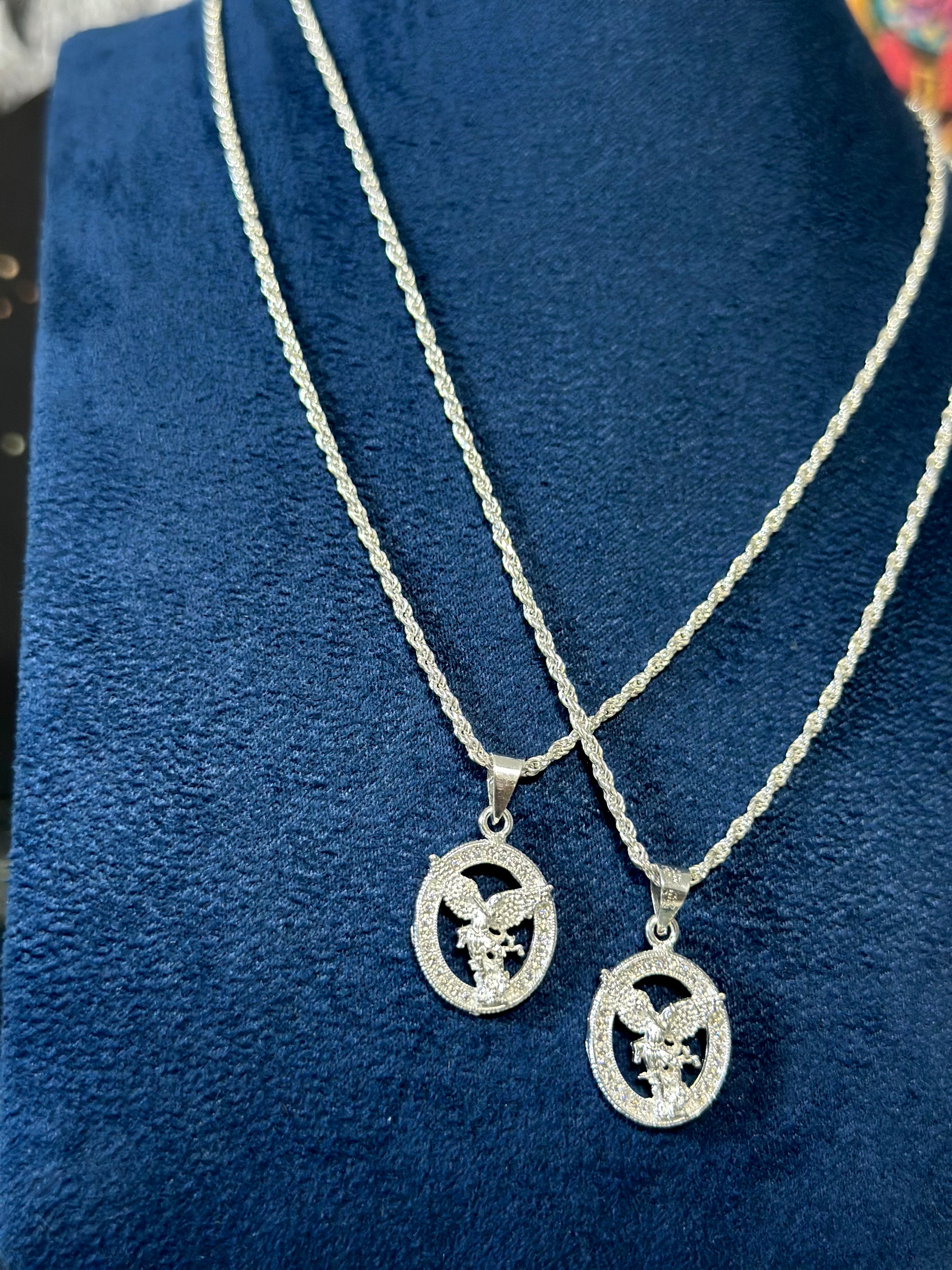 Dije Medalla San Miguel Arcángel Plata .925