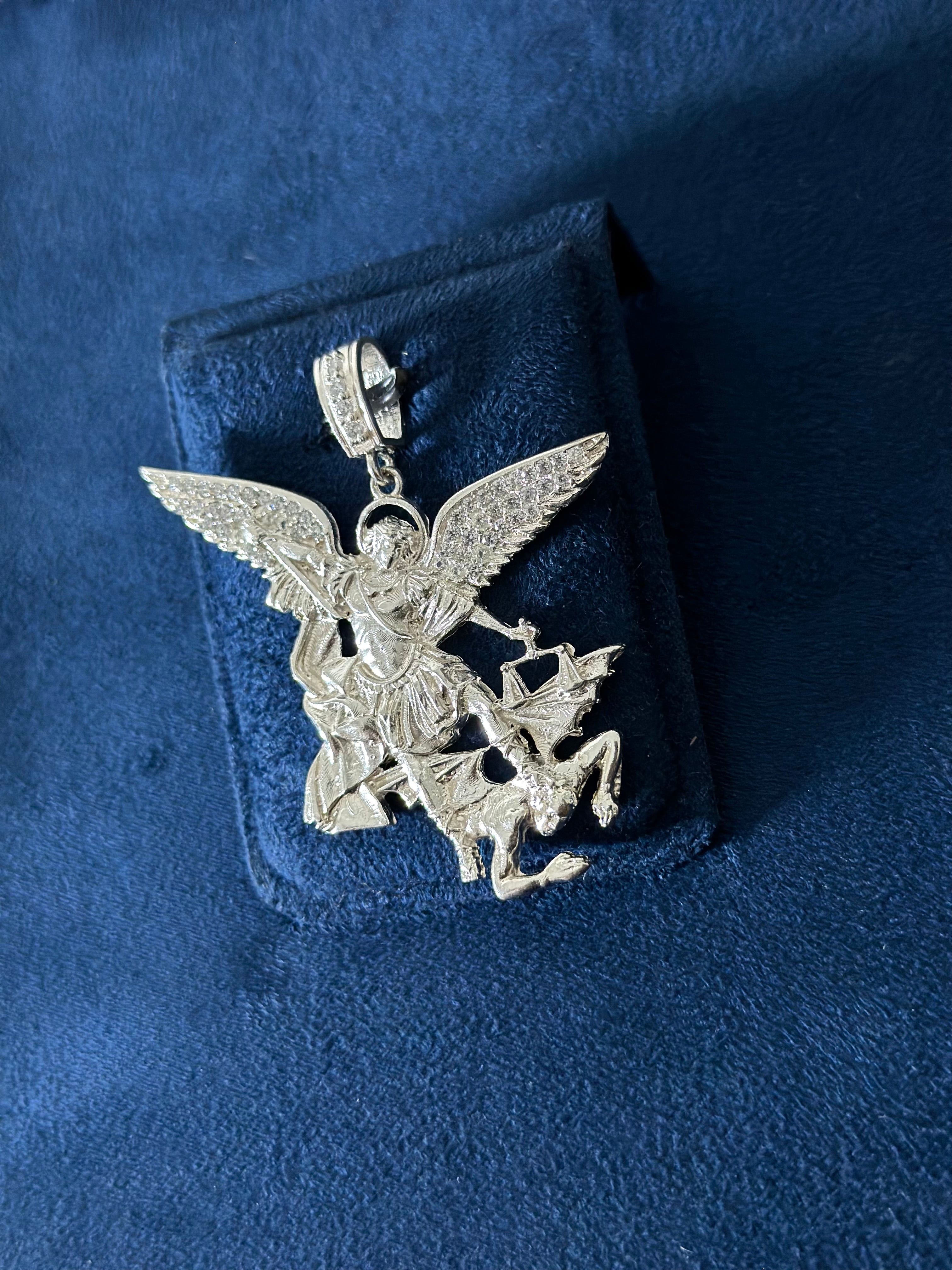 Dije San Miguel Arcángel Plata .925