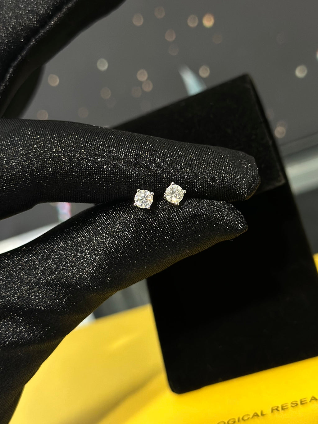 Aretes Single Point VVS1