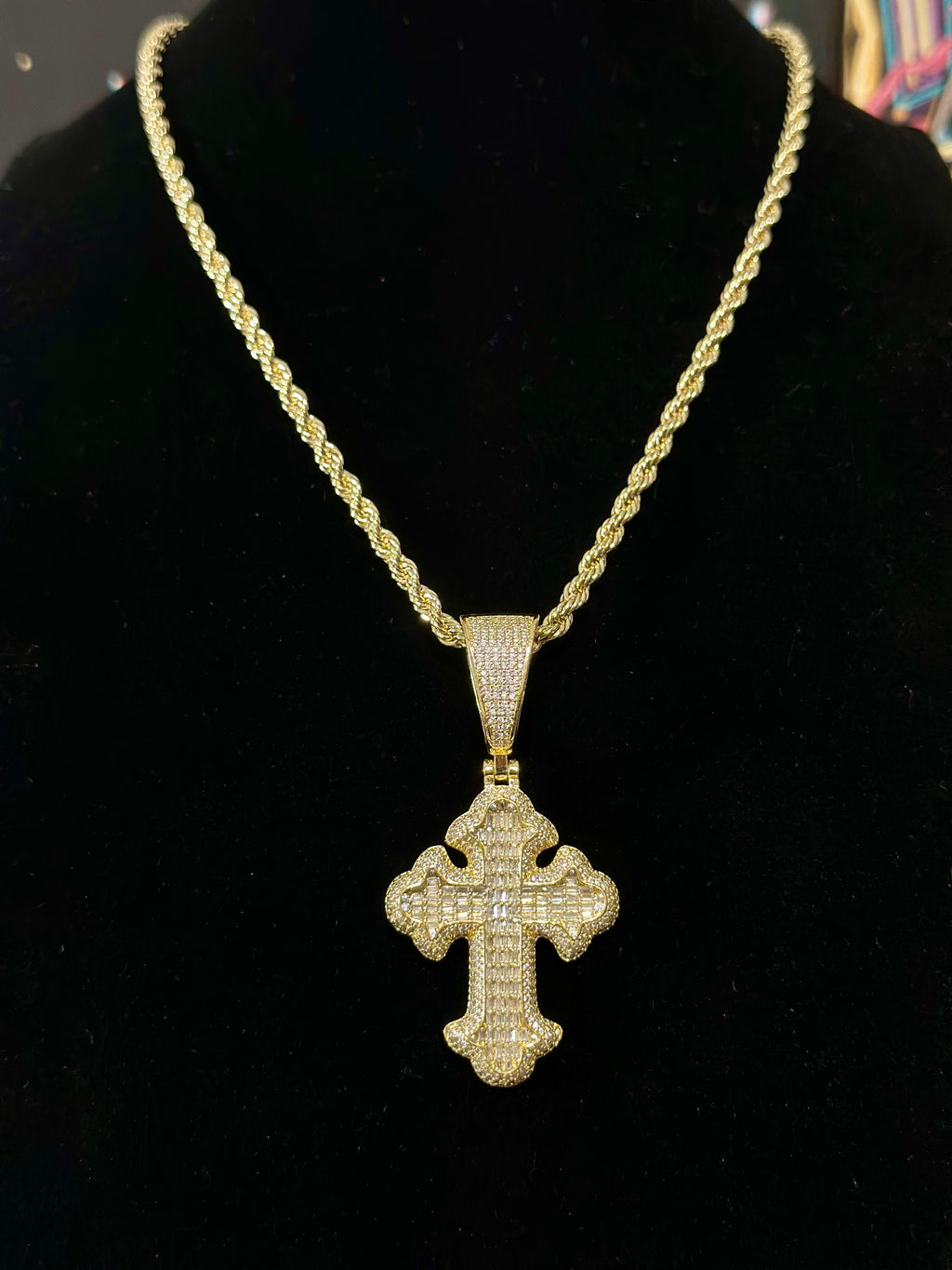 Dije Cruz Baguette Oro Laminado