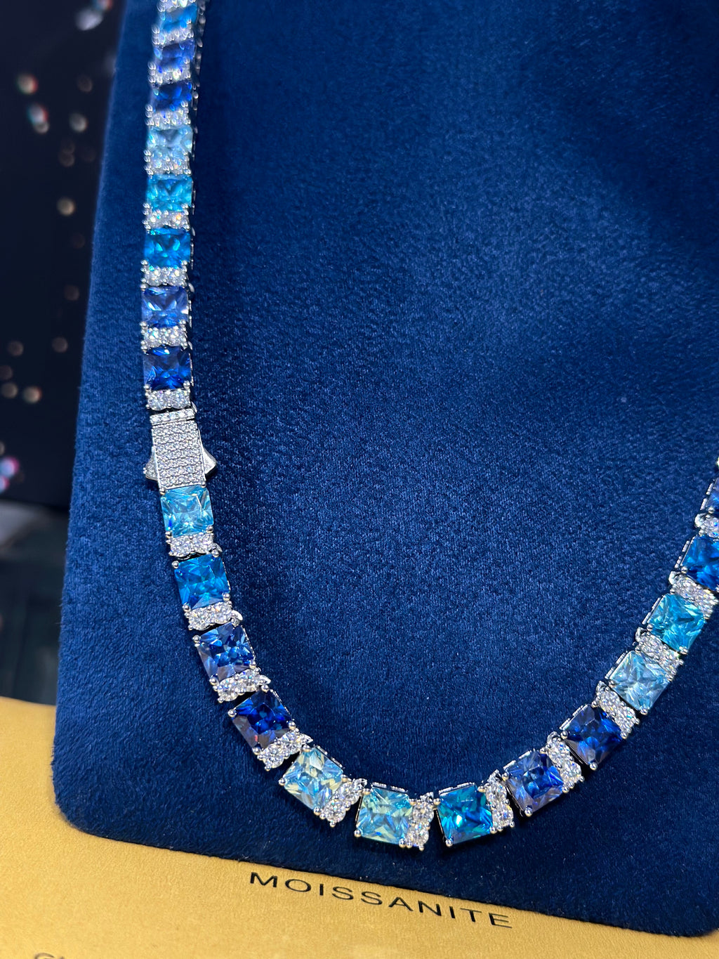 Cadena Exotic Blue VVS1